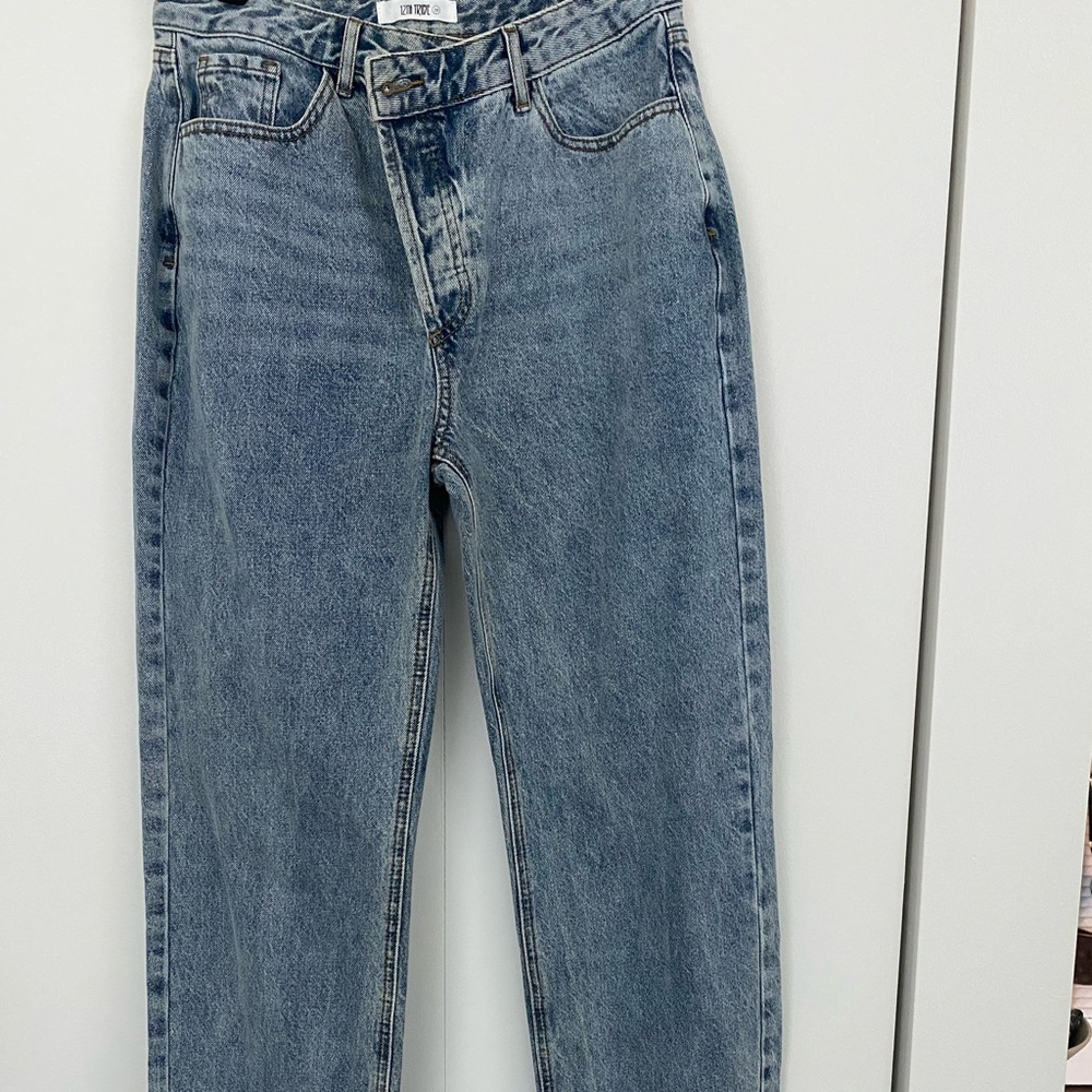 Straight Leg Jean